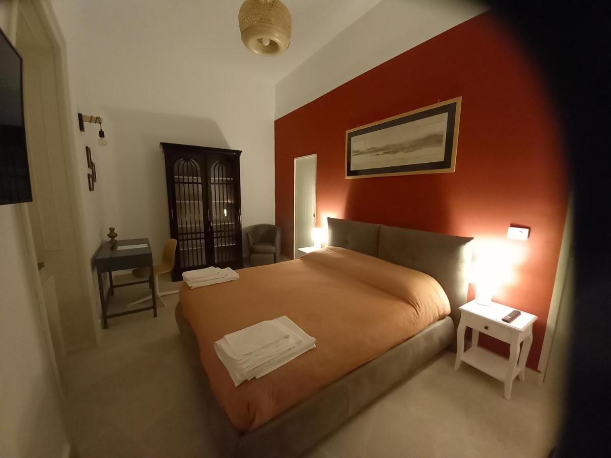 Le Petit Palais - Naples Bed & Breakfast Luaran gambar